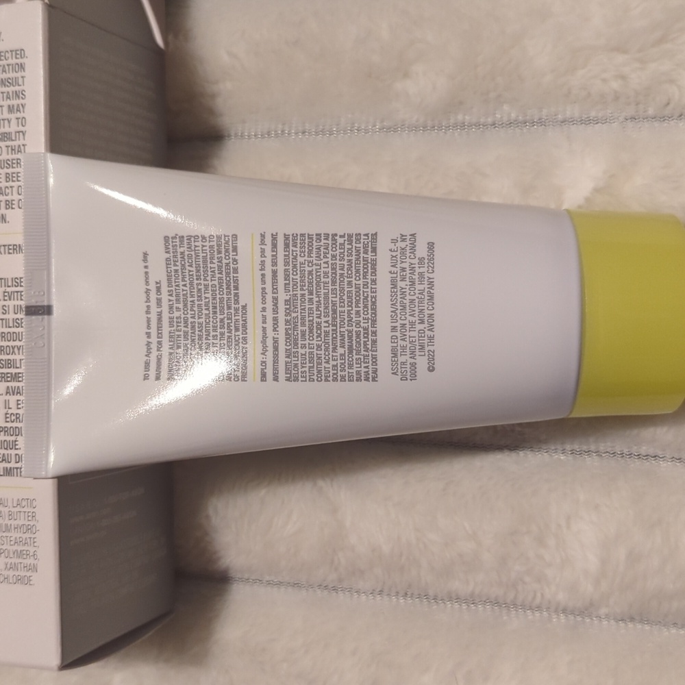 Avon Isa Knox Anew Clinical Resurfacing Lotion for Body - Picture 4 of 5